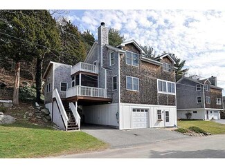 45 Island Rd, Portsmouth, RI 02871