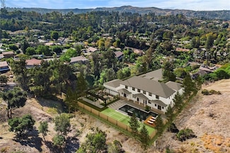 7583 E Country Hill Ln, Anaheim, CA 92808