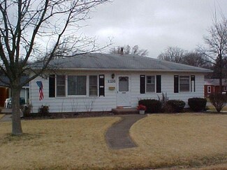 1126 21st St, Bettendorf, IA 52722