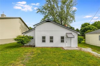 312 W 2nd St, Norborne, MO 64668