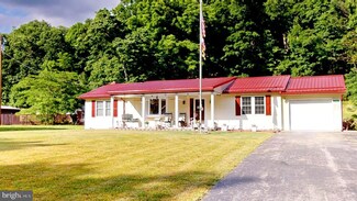 21110 Creek Side Dr SW, Westernport, MD 21562