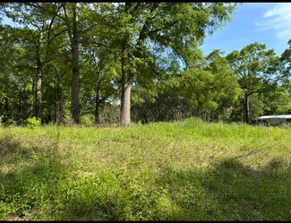 121 Ross Hardeman Rd, Nacogdoches, TX 75961