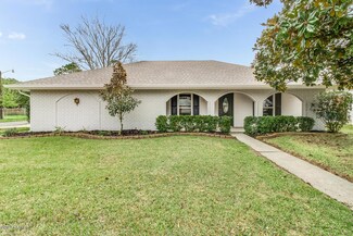 201 Montgomery Dr, Lafayette, LA 70506