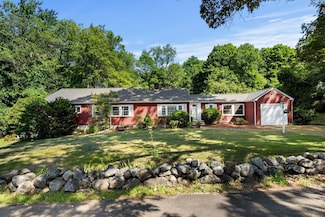 10 Maple St, Wenham, MA 01984
