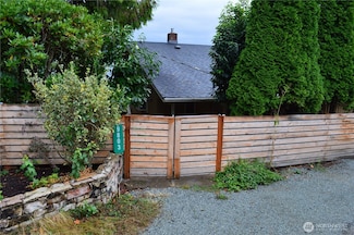 9803 Rainier Ave S Unit upper, Seattle, WA 98118