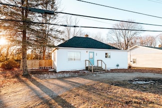 4641 Martin Rd, Norton Shores, MI 49441