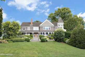 49 Byram Dr, Greenwich, CT 06830