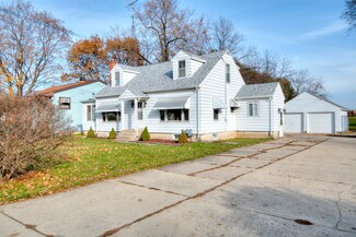 346 Marengo Rd, Harvard, IL 60033