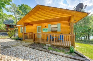 26224 Sugarfoot Ln, Golden, MO 65658