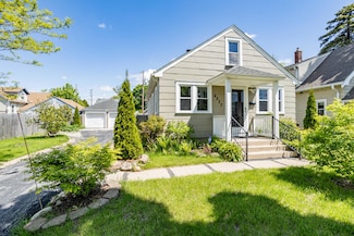 4222 W Thurston Ave, Milwaukee, WI 53209