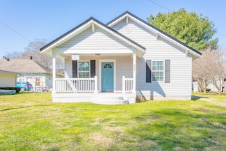 909 Stewart Ave, Chickamauga, GA 30707