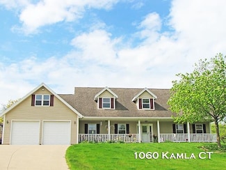 1060 Kamla Ct, Platteville, WI 53818