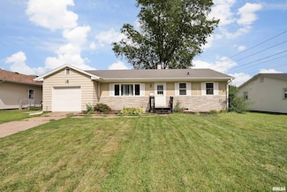 3719 Wilkes Ave, Davenport, IA 52806