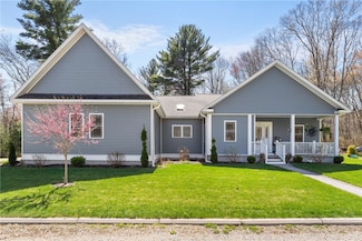 40 Lloyd Bowen Ct, Chepachet, RI 02814