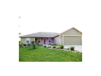 620 Hoover St, Pomona, KS 66076