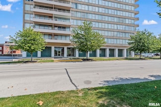 718 S 7th St Unit 1003, Springfield, IL 62703