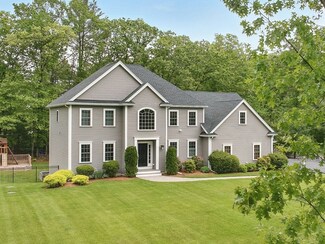 7 Cottage St, North Reading, MA 01864