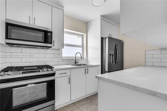 1245 W 24th St Unit 219, Hialeah, FL 33010