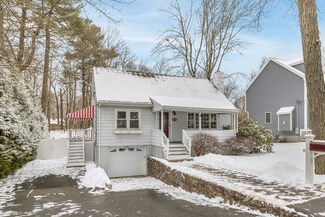 1013 Main St, Reading, MA 01867