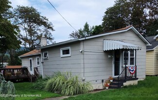 91 1/2 Breese St, Wyoming, PA 18644