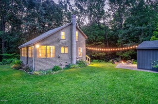 16 Sand Springs Rd, Williamstown, MA 01267