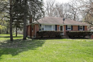 25W223 Lacey Ave, Naperville, IL 60563