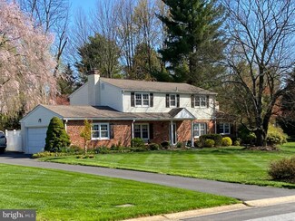4 Woodmont Ln, Malvern, PA 19355