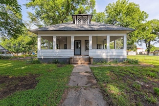 24 N Massachusetts St, Jackson, TN 38301