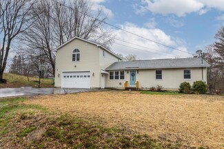 5 Higgins St, Lisbon Falls, ME 04252