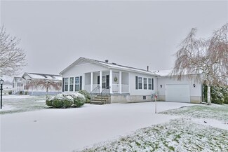 6 Cherrywood Blvd, Clinton, NY 13323