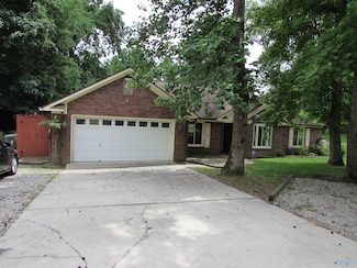 100 Doe Creek Cir, Toney, AL 35773