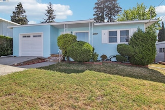 19136 Mayberry Dr, Castro Valley, CA 94546