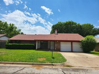 2706 Capistrano Ct S, Arlington, TX 76015