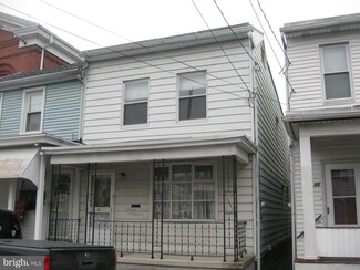 41 N Mill St, Saint Clair, PA 17970