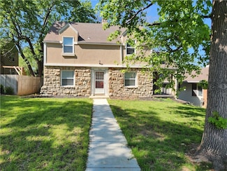 738 E Meyer Blvd, Kansas City, MO 64131