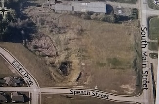 2600 S Main St, West Bend, WI 53095