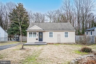 1939 Pimmit Dr, Falls Church, VA 22043