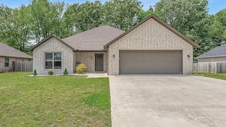 2100 N 29th St, Paragould, AR 72450