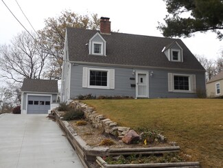 1120 Crescent Dr, Council Bluffs, IA 51503