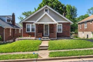 8702 David Ave, Saint Louis, MO 63114