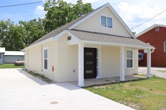 110 N Talcott Ave, Mountain Grove, MO 65711