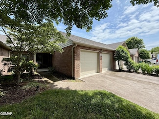 530 Sunrise Cir, Sevierville, TN 37862