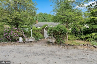 305 Hopewell Rd, Marlton, NJ 08053