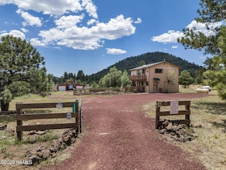 12658 E Elkhorn Dr, Parks, AZ 86018