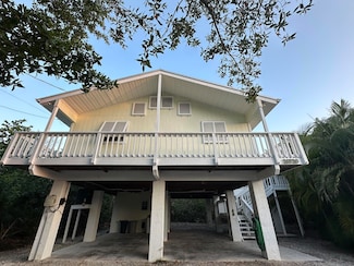 29720 Journeys End Rd, Big Pine Key, FL 33043