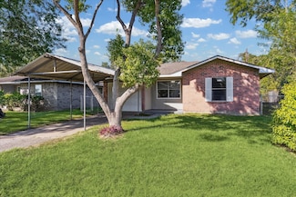 6022 Meadowbrook Dr, Hitchcock, TX 77563