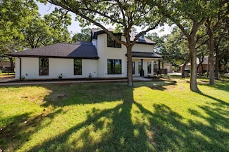 2333 Trail Tree Ct, Burleson, TX 76028