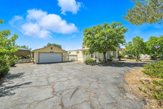 3220 Santa Rosa Way, Redding, CA 96003
