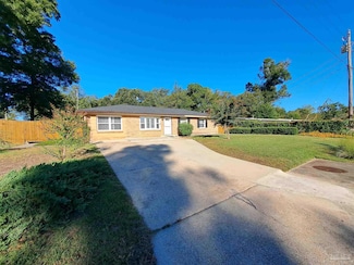 8101 Chapperal Dr, Pensacola, FL 32514