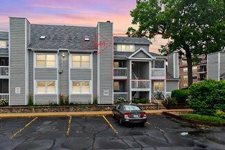 1544 N Oakhill Dr Unit 8, South Bend, IN 46637